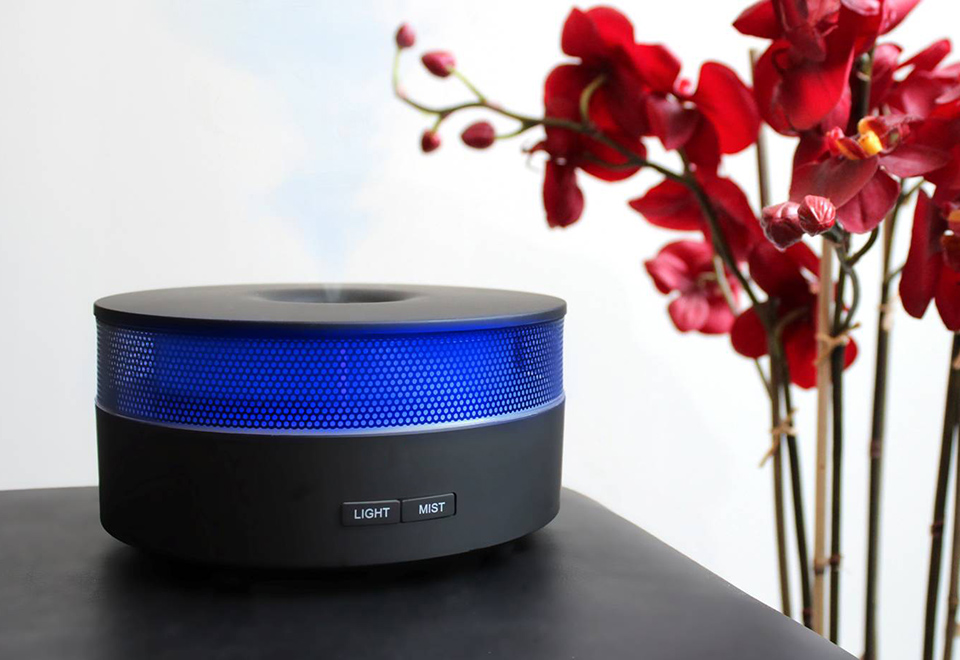 Aromatherapy Diffuser and Humidifier Sharper Image