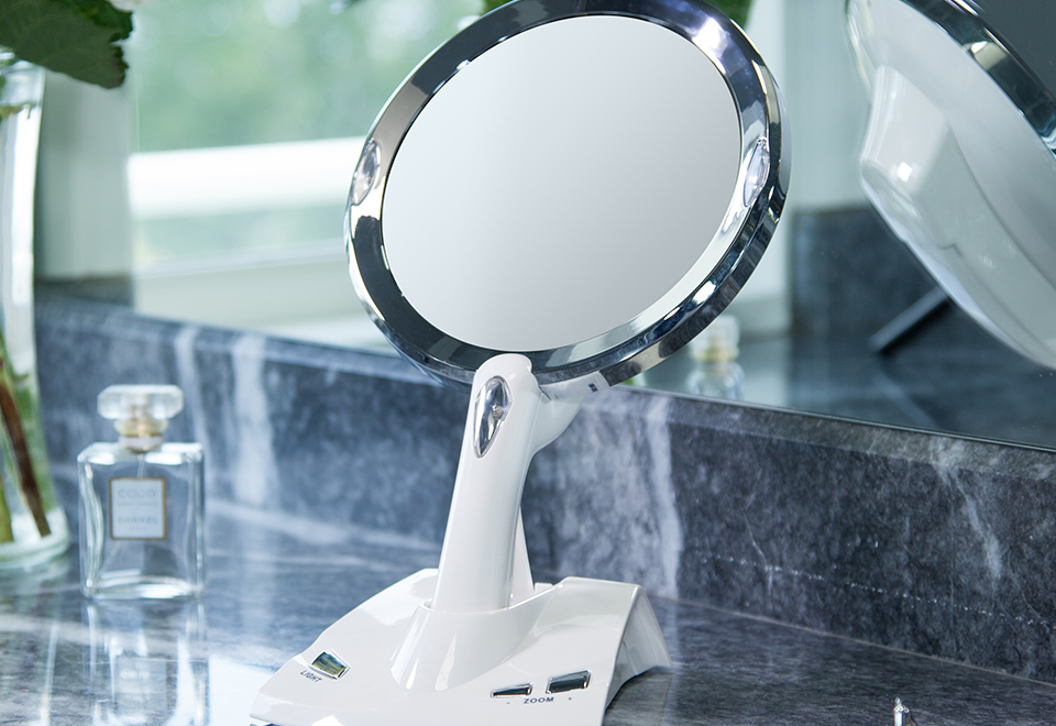Power Zoom 1X5X Vanity Mirror Sharper Image