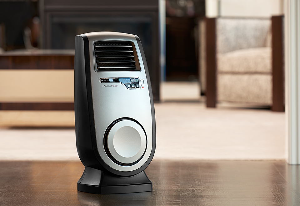 3D Motion Heat Ceramic Heater with Remote Control Sharper Image