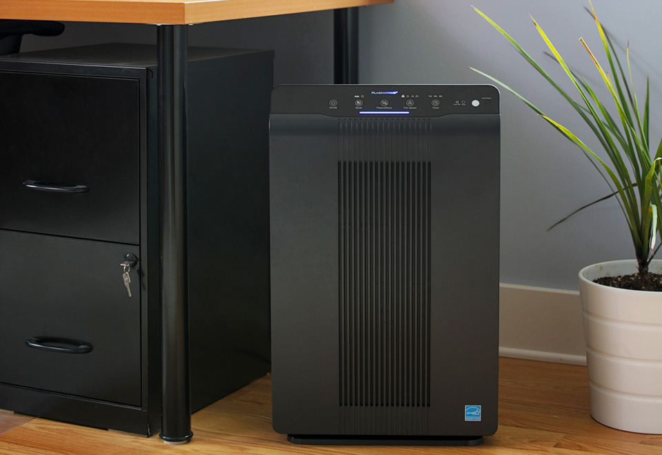 Pet Air Cleaner with PlasmaWave Technology Sharper Image