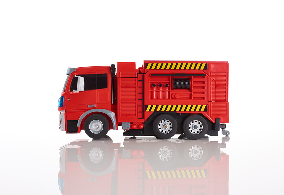 Auto Transforming Remote Controlled Battle Bots (Set of 2) Sharper Image