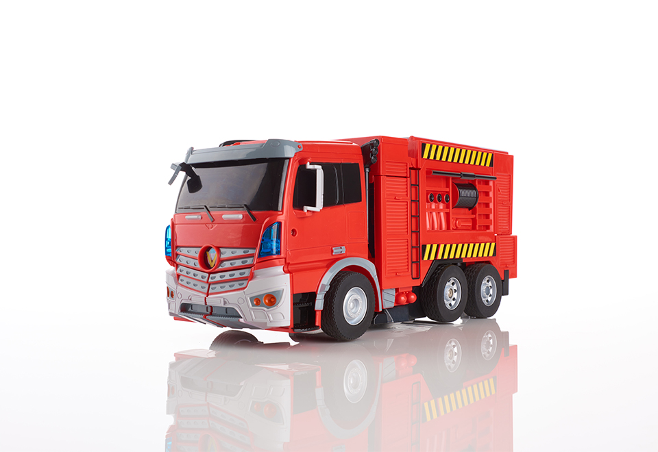 Auto Transforming Remote Controlled Battle Bots (Set of 2) Sharper Image