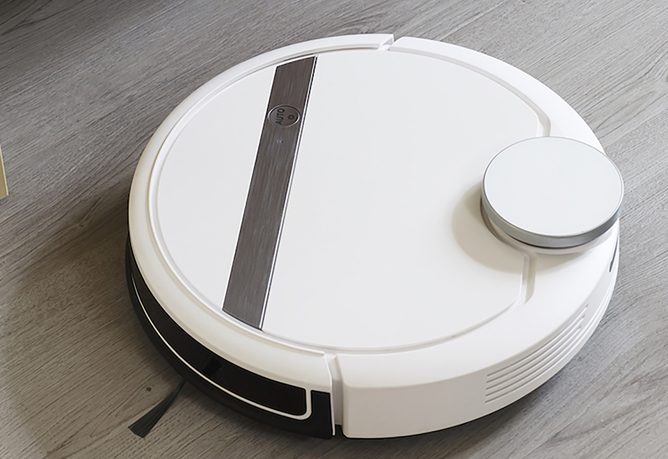 ECOVACS® DEEBOT 900 Robotic Vacuum Cleaner Sharper Image