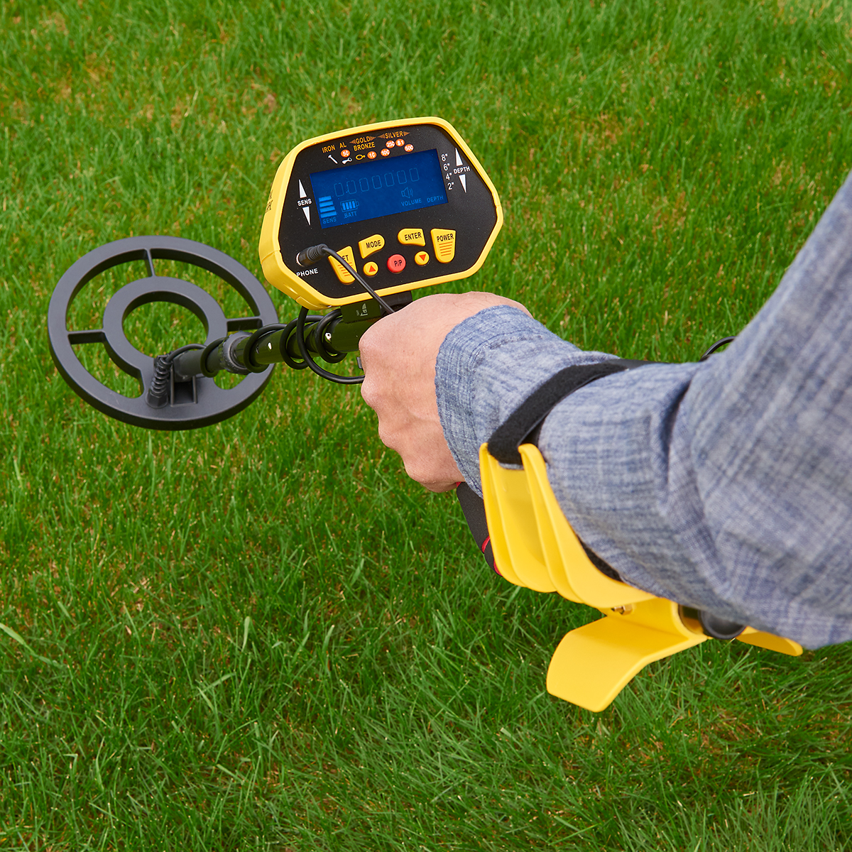 Pro Digital Metal Detector with Headphones Sharper Image