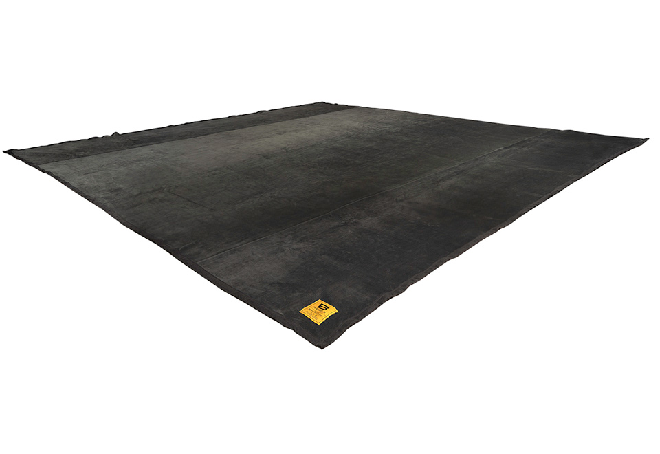 The World’s Largest Blanket Sharper Image