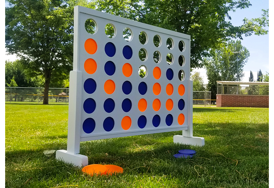 Giant 4InARow Game Sharper Image